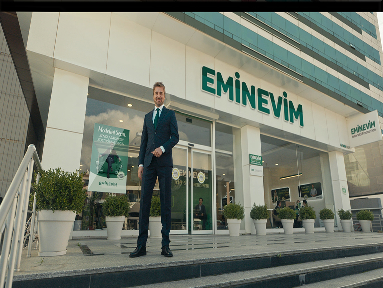 ENGİN ALTAN DÜZYATAN'IN EMİNEVİM İLE İKİNCİ REKLAM FİLMİ YAYINLANDI
